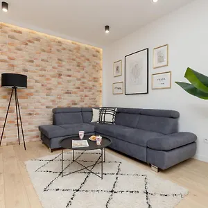  Apartament Loft With Parking In By Renters